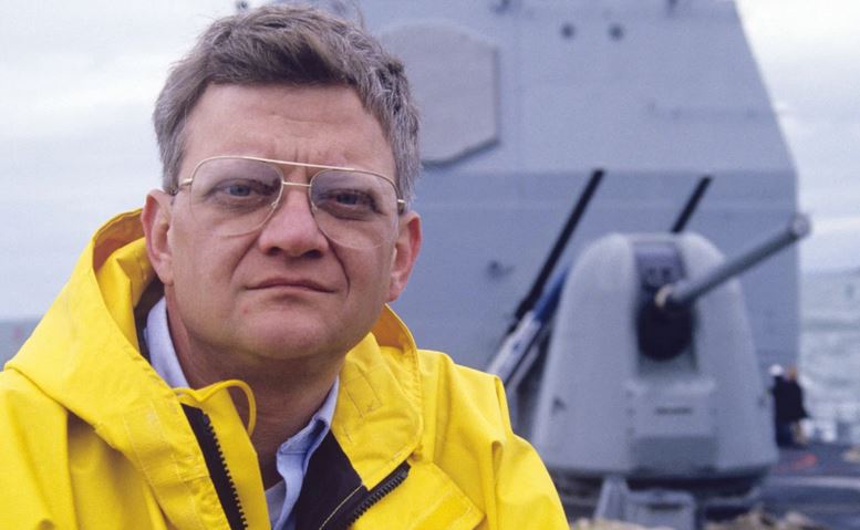 Tom Clancy appréciait beaucoup les vaisseaux militaires comme les porte-avions et les sous-marins