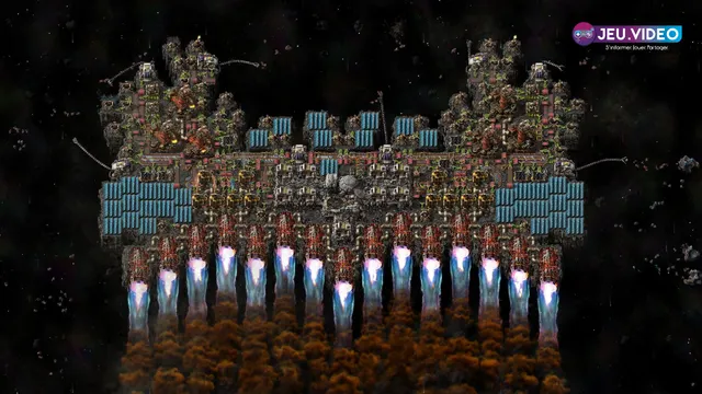 Plateforme spatiale de Factorio Space Age avec moteurs, panneaux solaires et défenses pour préparer une première expédition interplanétaire