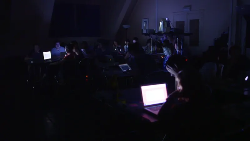 Le Tiret du Six, quand la LAN party rencontre le théâtre