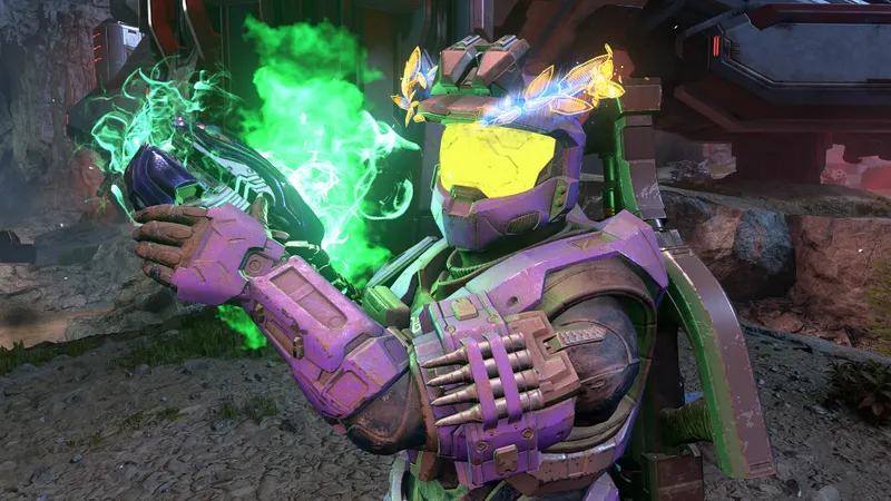 Two Spartans moving together during a coordinated Halo Infinite attack