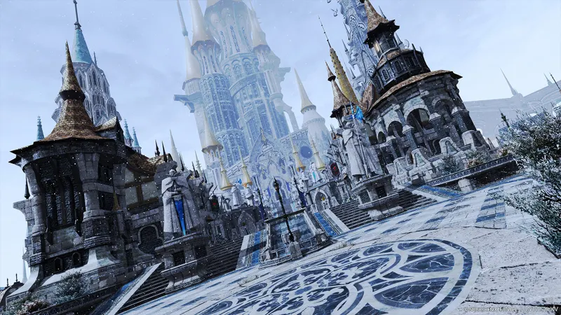 Aventuriers de FINAL FANTASY XIV Online réunis devant une cité, illustration du choix de classe et de la progression du personnage
