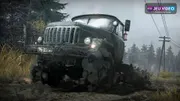 MudRunner avec un camion tout-terrain progressant dans un environnement boueux et forestier
