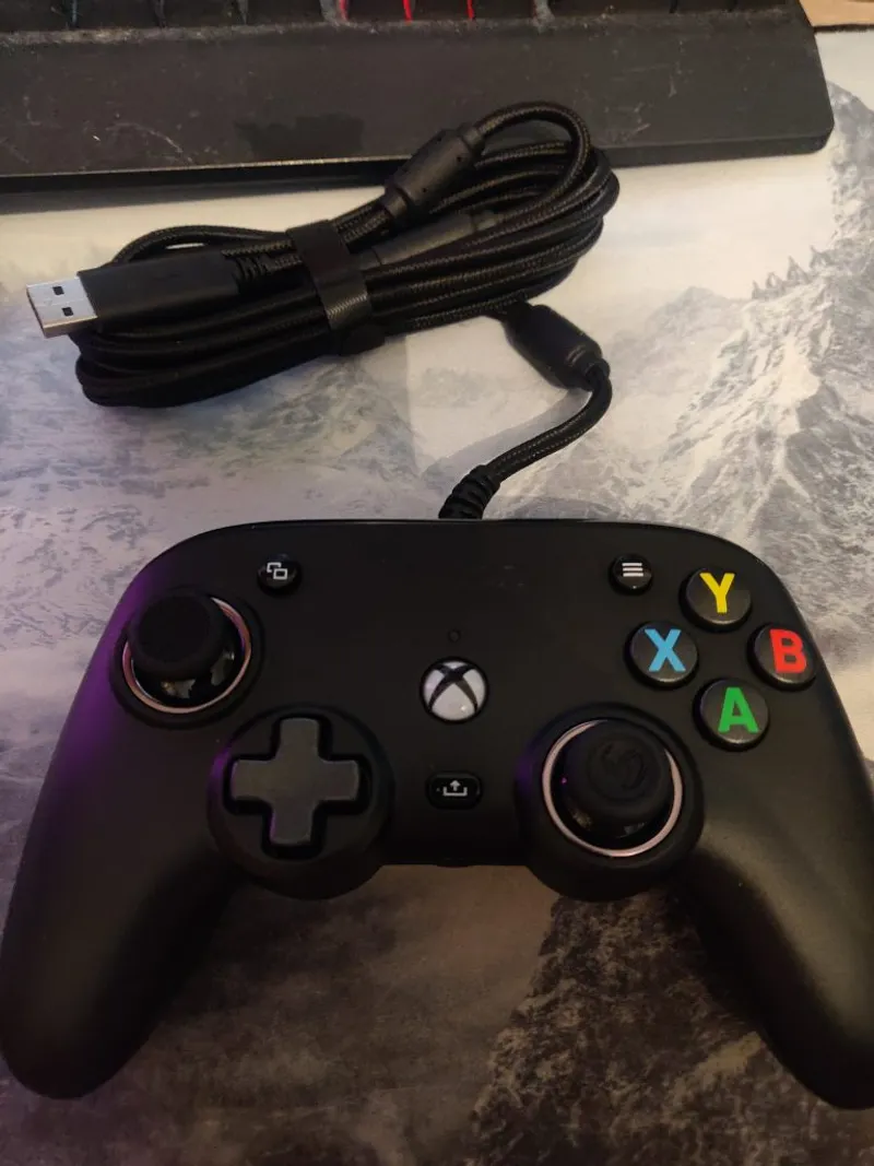 Manette Nacon Pro Compact