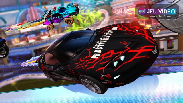 Voiture Rocket League sur un terrain ouvert servant à visualiser les rotations débutant entre attaque et défense