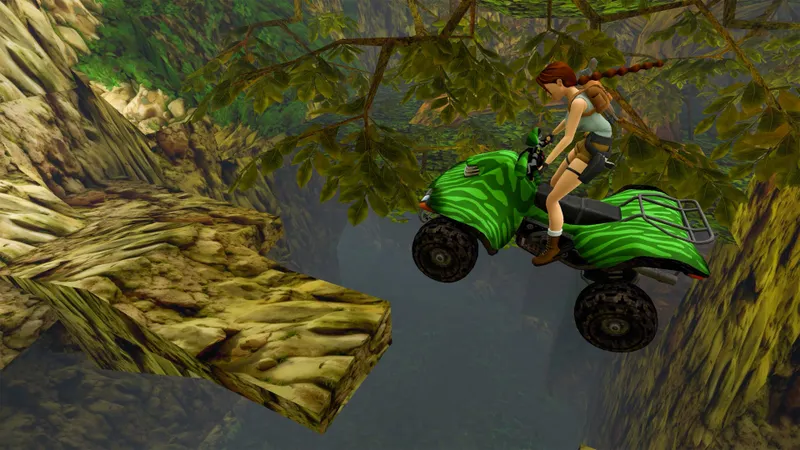 Lara Croft sur un quad dans Tomb Raider Remastered avant un saut en jungle