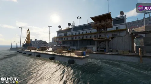 Vue officielle de Rebirth Island dans Call of Duty Mobile montrant une zone Battle Royale propice aux rotations avec couverts