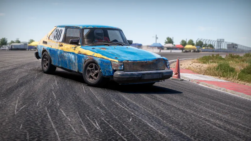Wreckfest 2 montrant la Valken bleue sur la nouvelle piste du patch