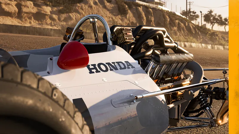 Monoplace Honda dans Forza Motorsport sur un circuit sec