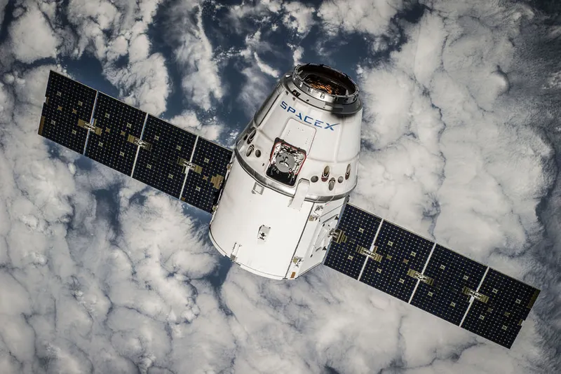 Elon Musk SpaceX cargo dragon