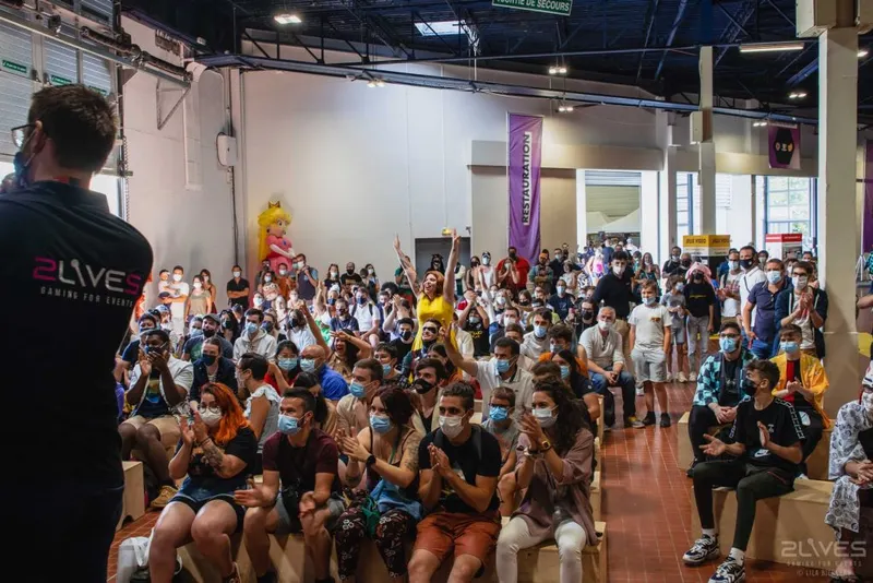 Les scènes E sport parviennent aujourd'hui à rassembler du public à travers toute la France et d'évènement en évènement.