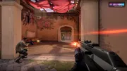 Combat officiel Valorant montrant une scène lisible pour régler les FPS et la visibilité des ennemis