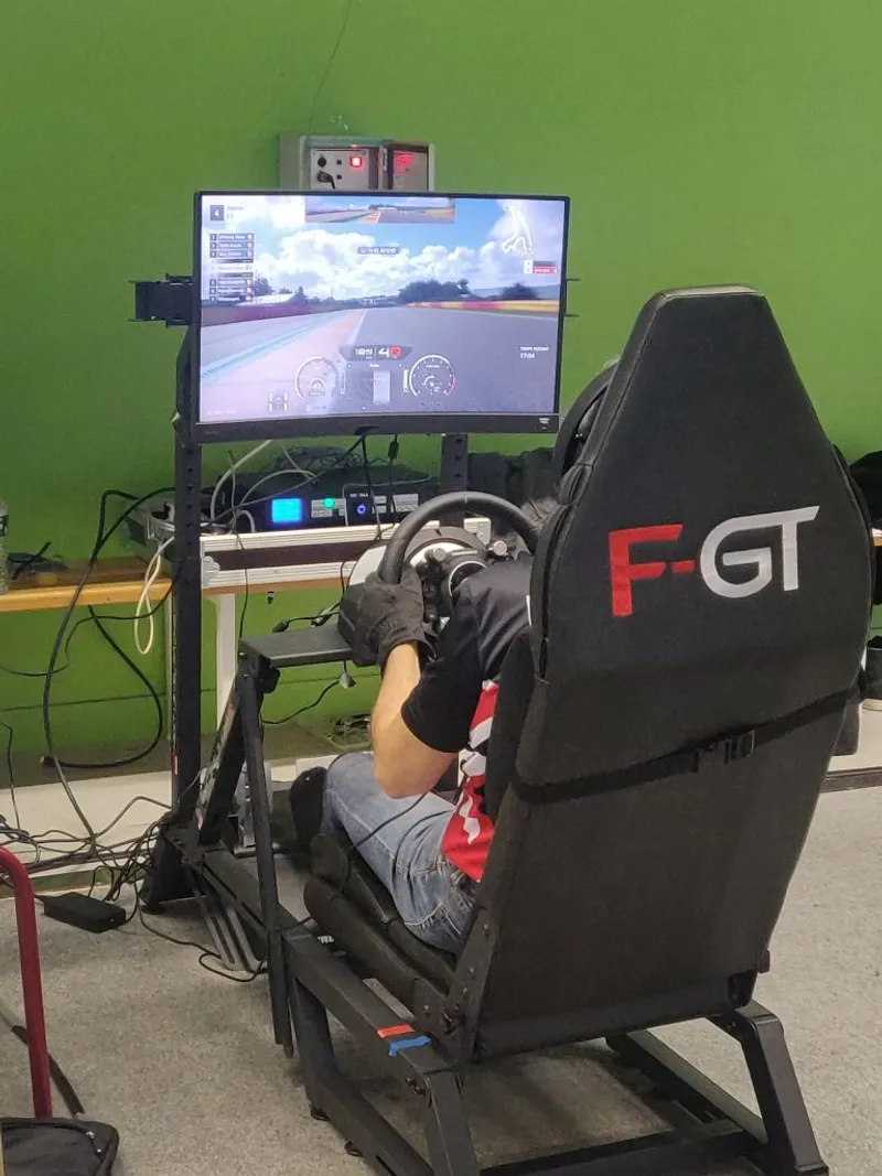 Exemple d'utilisation d'un écran incurvé BenQ