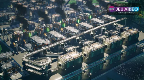 Usine Satisfactory vue de haut avec convoyeurs, rangées de machines et plateformes pour organiser une base débutant lisible