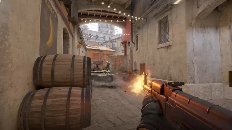 Affrontement rapproché dans Counter-Strike 2 servant à vérifier les saccades, la netteté des effets et la réactivité des commandes
