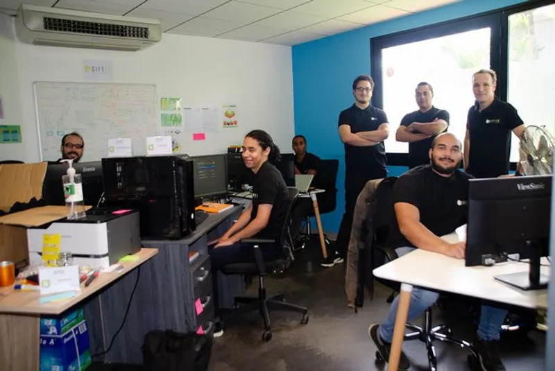 L'équipe de Pitaya dans ses locaux à La Réunion